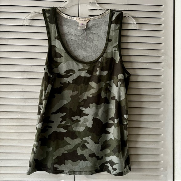 Lucky Brand camouflage print shirt - Picture 1 of 6